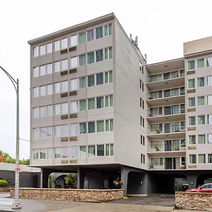 Hotel La Quinta By Wyndham Downtown ***